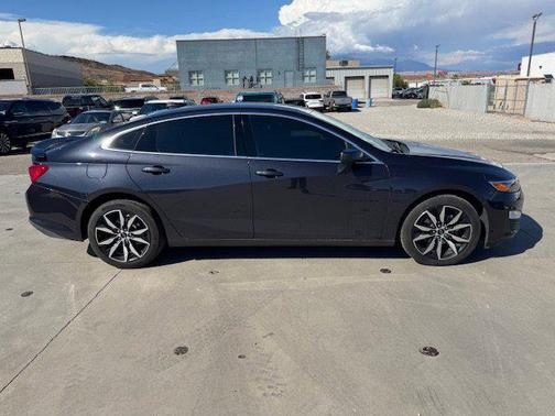 2022 Chevrolet Malibu FWD RS