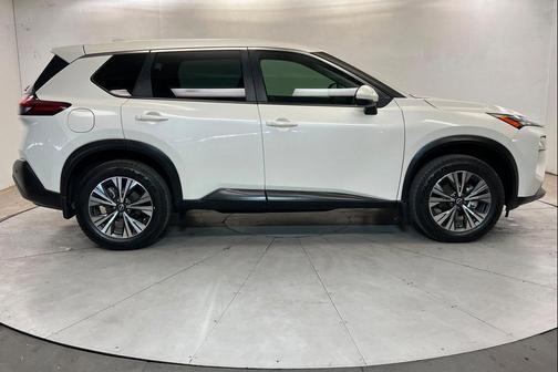 Pearl White Tricoat 2023 Nissan Rogue SV