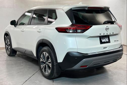 Pearl White Tricoat 2023 Nissan Rogue SV