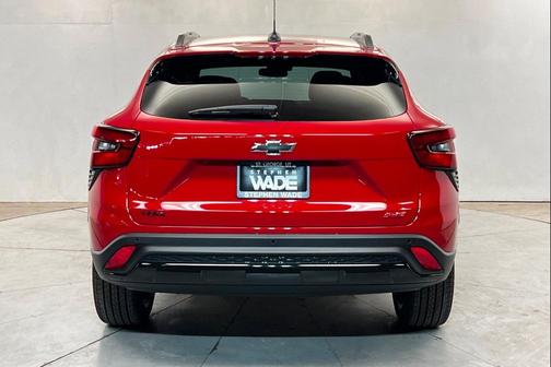 Apex Red 2026 Chevrolet Trax FWD 2RS