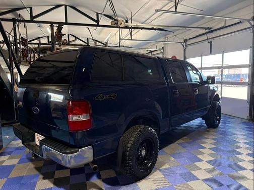 2005 Ford F-150 XLT SuperCrew