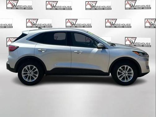 2020 Ford Escape SE