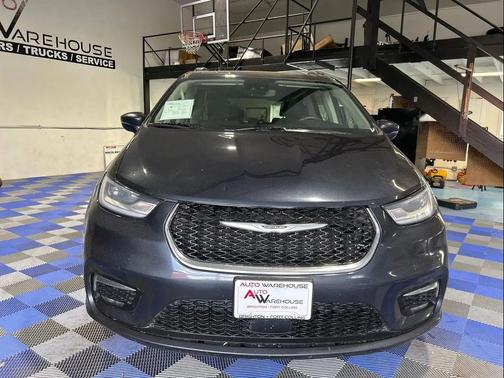 2021 Chrysler Pacifica Touring AWD