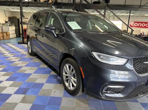 2021 Chrysler Pacifica Touring AWD