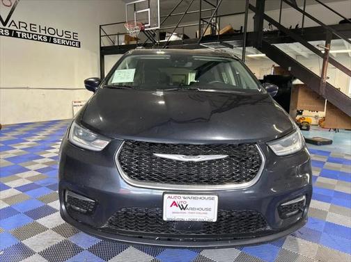 2021 Chrysler Pacifica Touring AWD