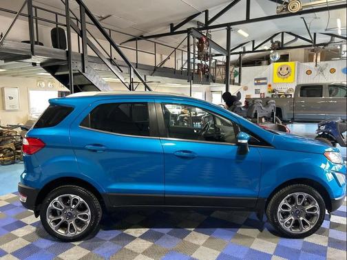 Blue Candy Metallic Tinted Clearcoat 2020 Ford EcoSport Titanium