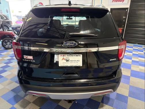 Black 2017 Ford Explorer Limited