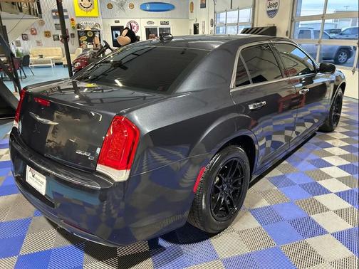 2017 Chrysler 300C Base