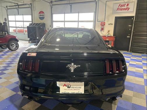 2016 Ford Mustang V6