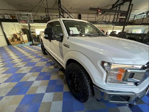 Oxford White 2019 Ford F-150 XLT