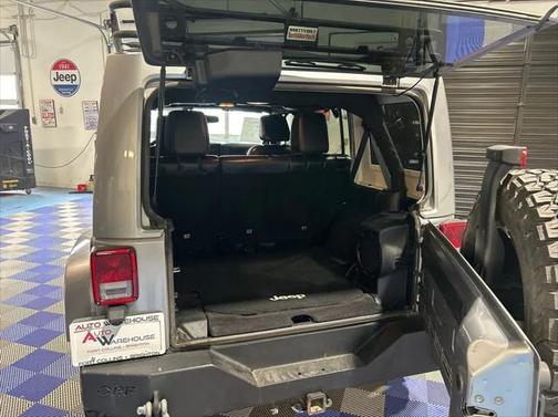 2014 Jeep Wrangler Unlimited Polar Edition