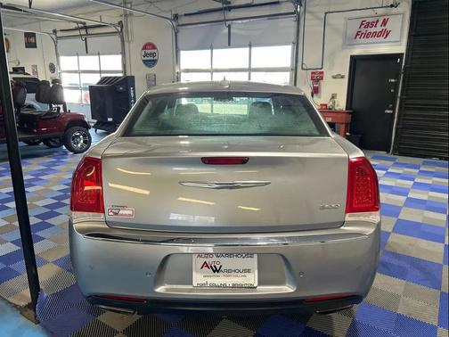 2017 Chrysler 300 Limited