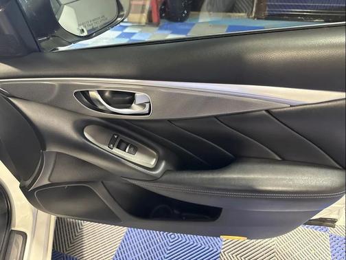 2017 INFINITI Q50 3.0t Signature Edition