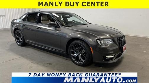 2023 Chrysler 300 Touring L