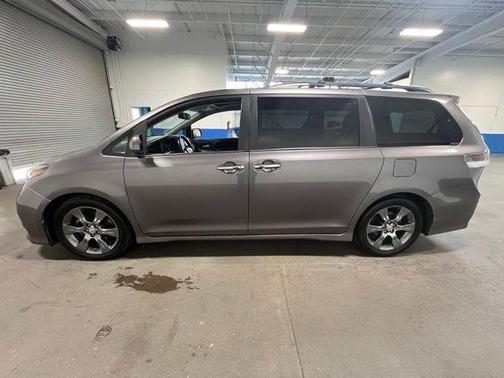 2015 Toyota Sienna SE