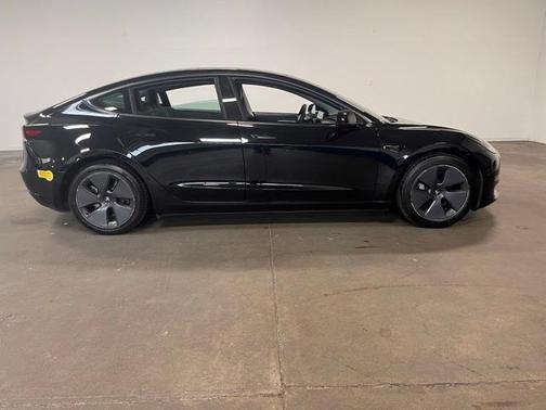 2022 Tesla Model 3 Base