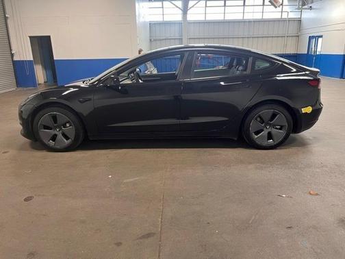2022 Tesla Model 3 Base
