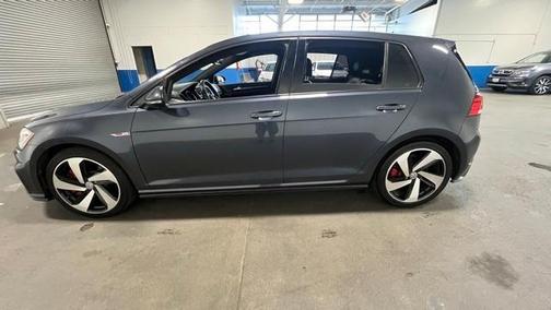 2018 Volkswagen Golf GTI 2.0T SE 4-Door