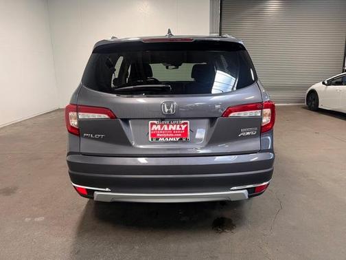 2022 Honda Pilot Touring 7-Passenger