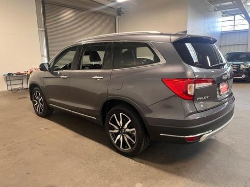 2022 Honda Pilot Touring 7-Passenger