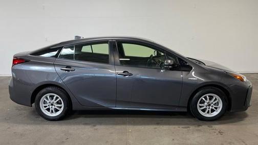 2020 Toyota Prius LE