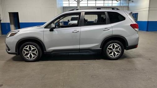 2023 Subaru Forester 2.5i Premium