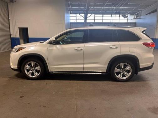 2017 Toyota Highlander Limited