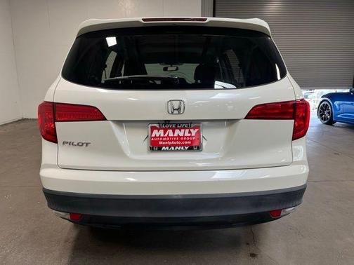 White 2017 Honda Pilot EX-L