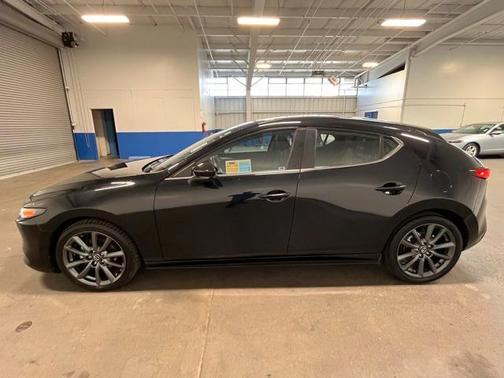 2023 Mazda Mazda3 FWD w/Preferred Package