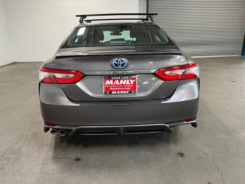 Gray 2018 Toyota Camry Hybrid SE