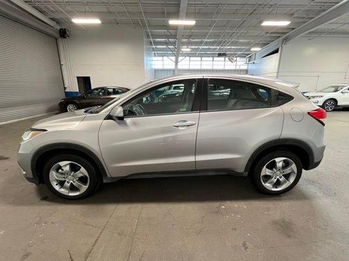 Silver 2019 Honda HR-V LX