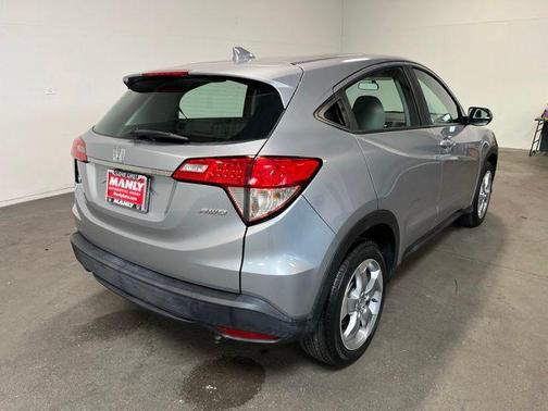 Silver 2019 Honda HR-V LX