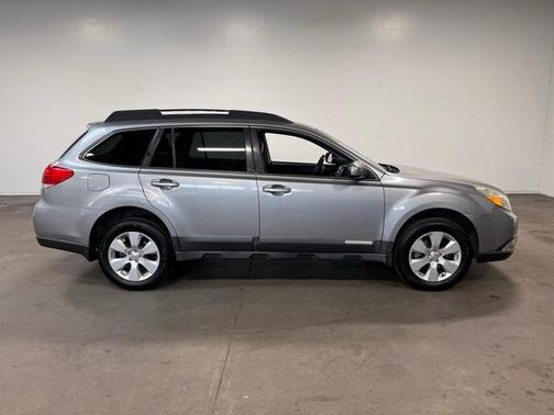 2011 Subaru Outback 2.5i