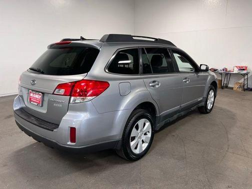 2011 Subaru Outback 2.5i