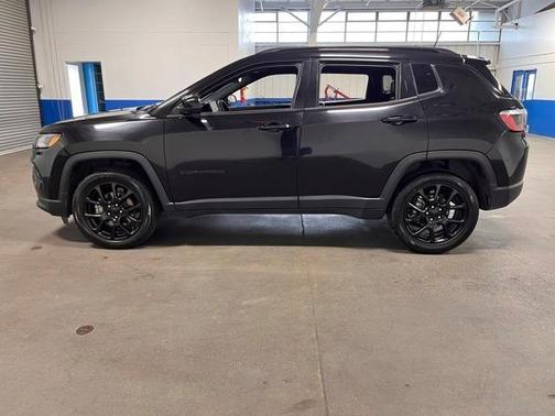 2022 Jeep Compass Altitude