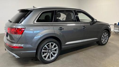 2019 Audi Q7 45 Premium Plus