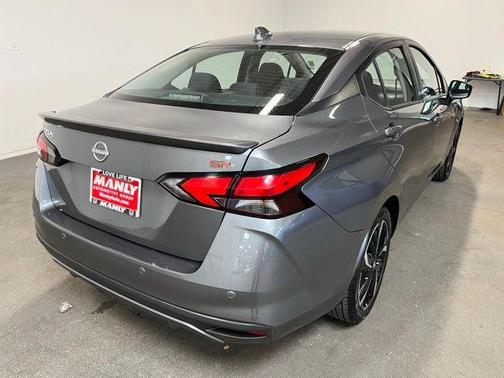 Gun Metallic 2024 Nissan Versa 1.6 SR