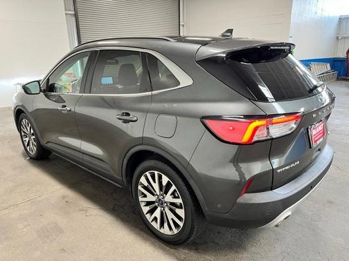 2020 Ford Escape Titanium Hybrid