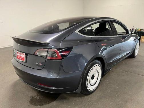 Midnight Silver 2018 Tesla Model 3 Long Range