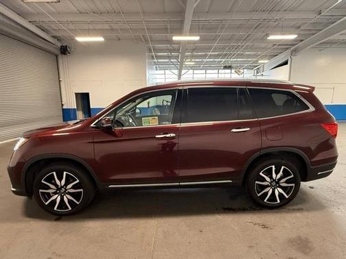 2022 Honda Pilot Touring 7-Passenger