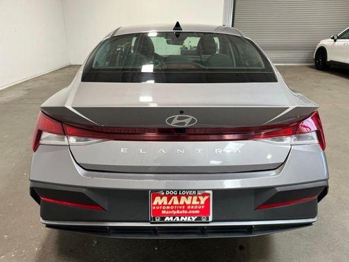 Metal 2024 Hyundai ELANTRA SEL