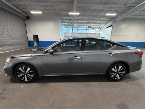 2022 Nissan Altima 2.5 SL