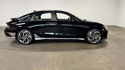 2023 Hyundai IONIQ 6 SEL