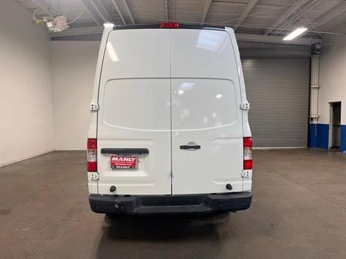 2017 Nissan NV Cargo NV2500 HD SV V6/SV V8