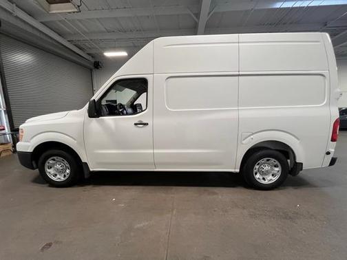 2017 Nissan NV Cargo NV2500 HD SV V6/SV V8