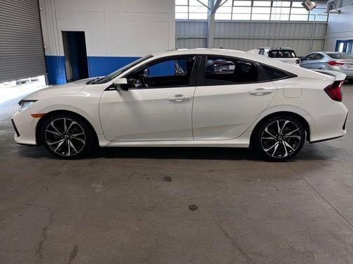 White 2018 Honda Civic Si