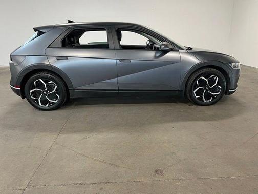 SHOOTING STAR 2023 Hyundai IONIQ 5 SEL