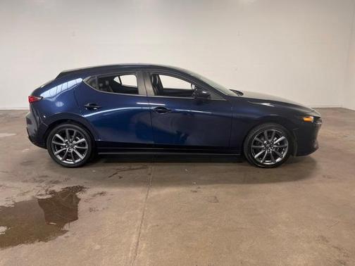 2023 Mazda Mazda3 FWD w/Preferred Package