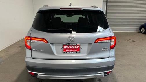 2022 Honda Pilot Touring 8-Passenger