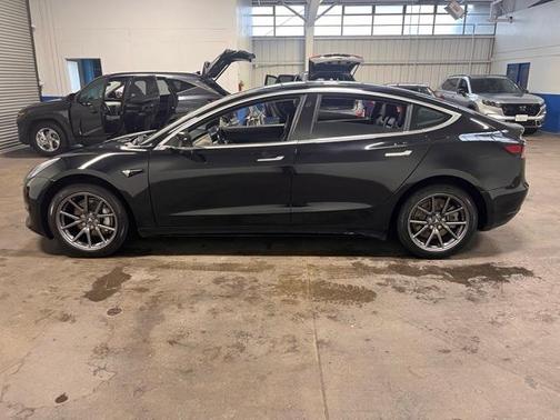 2019 Tesla Model 3 Mid Range